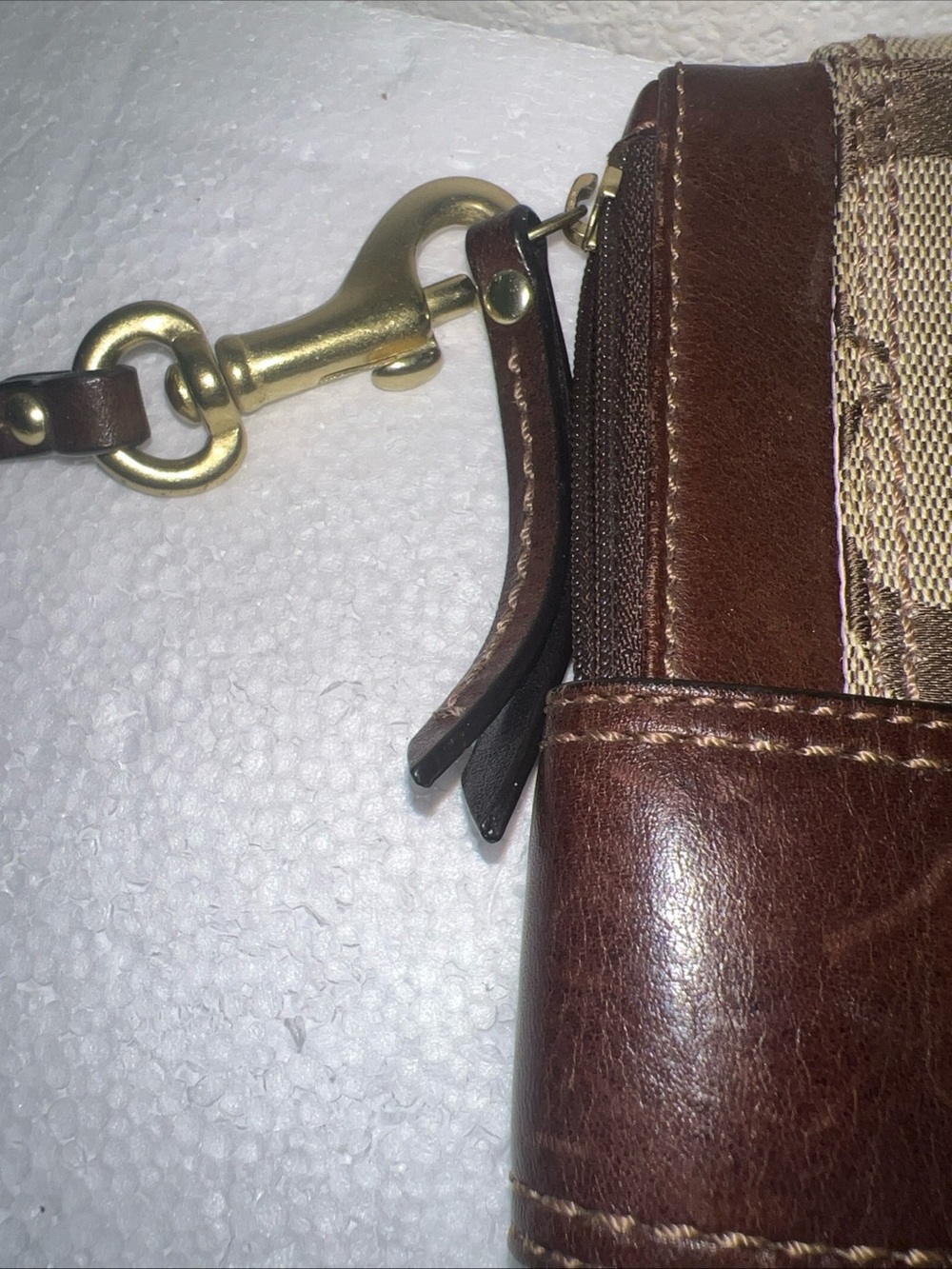 Vintage coach turn lock Brown Signature Canvas leather Wristlet - Picture 8 of 11